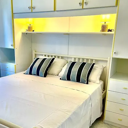 Dolce Beachfront Дом отдыха Градо